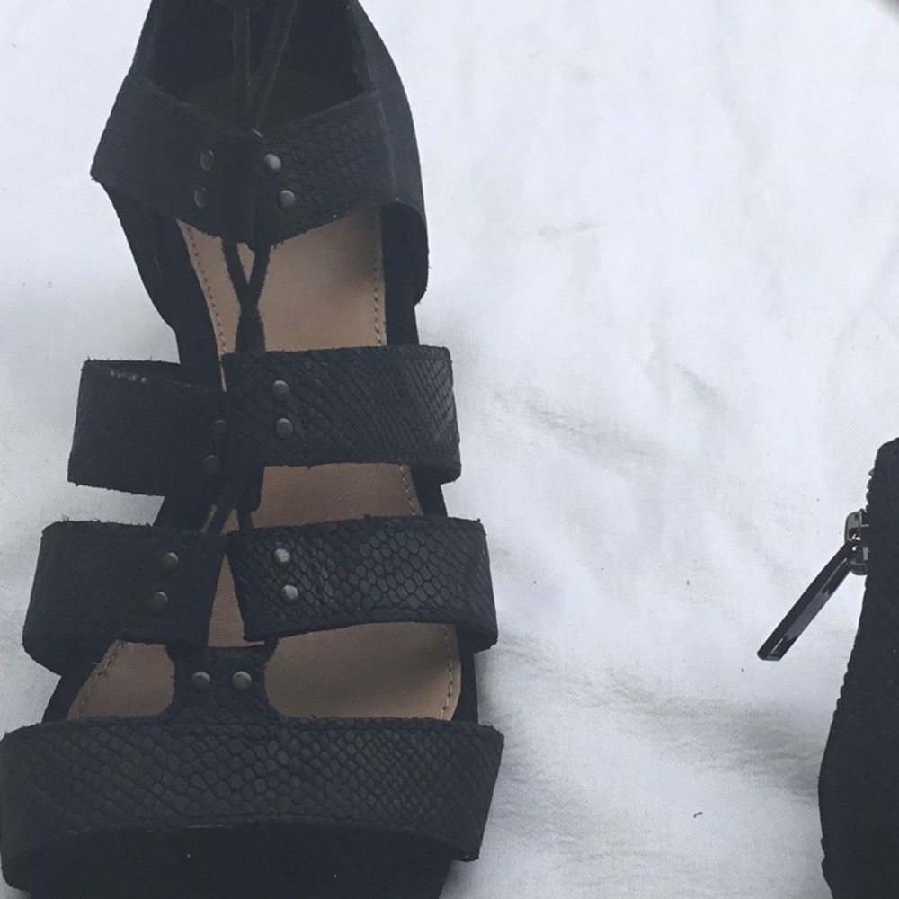 UGGS SANDALS - Picture 10 of 10
